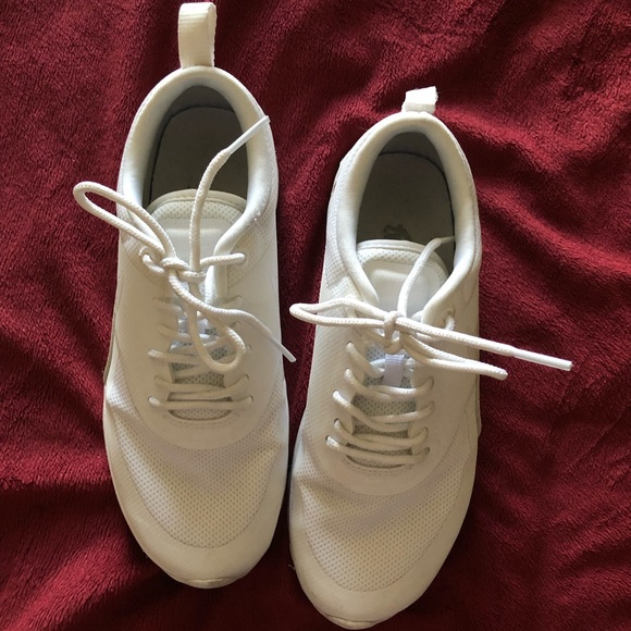 Nike - Picture 3 of 3